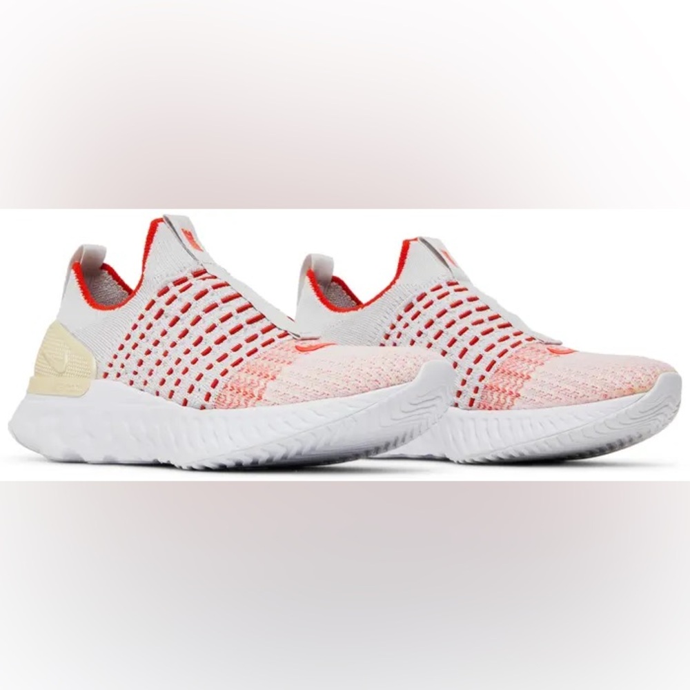 NWOT Nike Women's React Phantom Run Flyknit 2 running sneaker - Vast Grey Orange